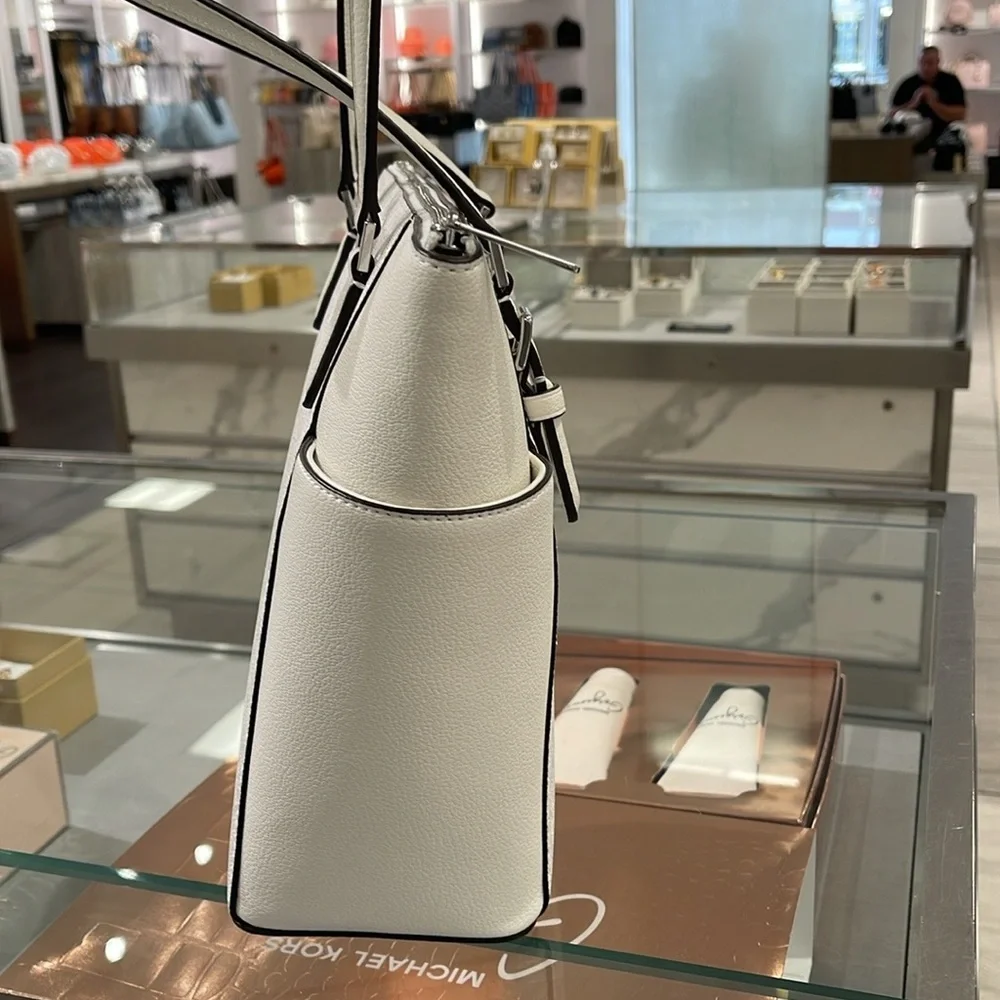 Michael Kors Charlotte Large Logo and Leather Top-Zip Tote Bag
Optic White
NWT - Picture 11 of 16